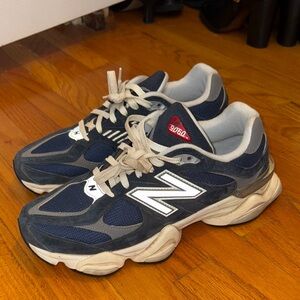 New Balance 990v5 Navy Sneakers